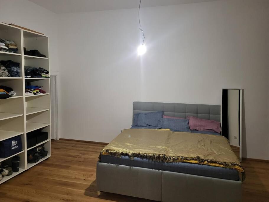 Sehr Zentral Gelegen Apartment Wina Bagian luar foto